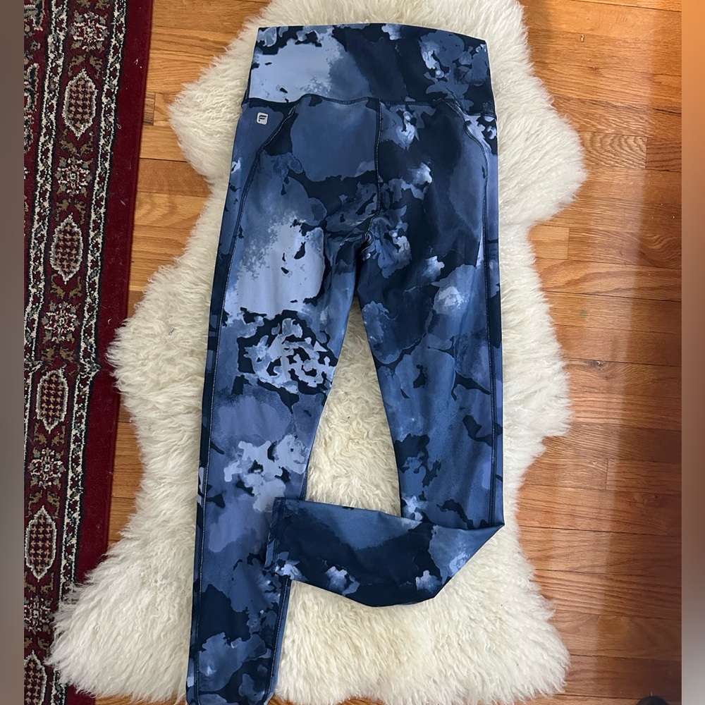 Fabletics leggings - Picture 3 of 3